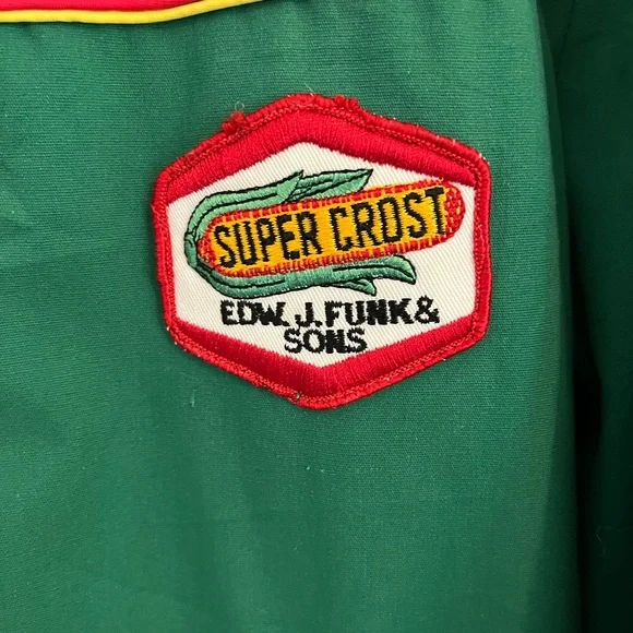 Vintage Upstream Premium Division Super Crest Green